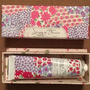 Library of Flowers Handcreme